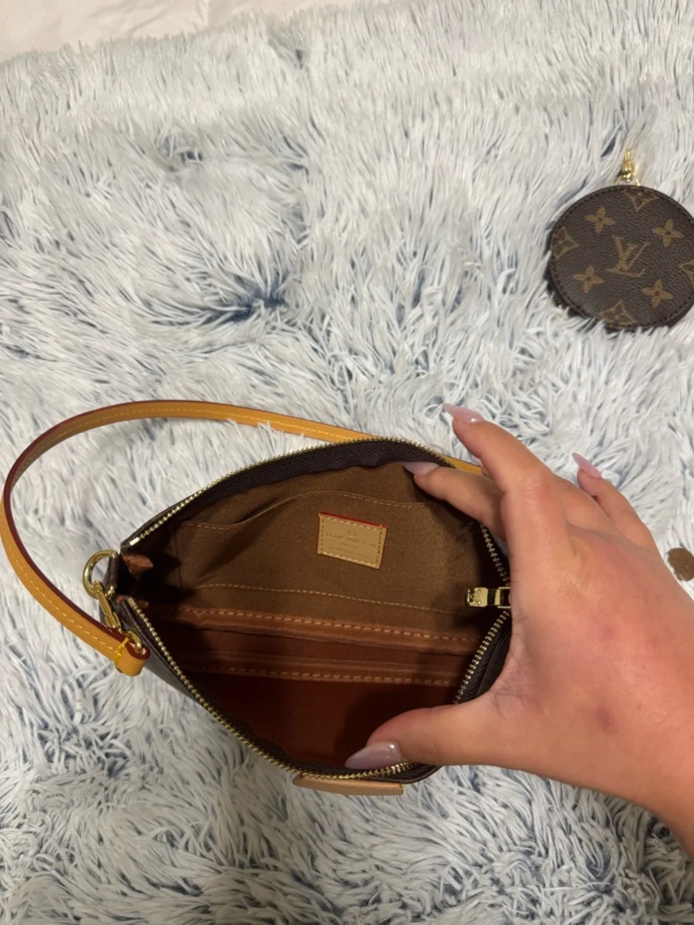 Louis Vuitton Monogram Canvas Pochette in Brown - Picture 5 of 6